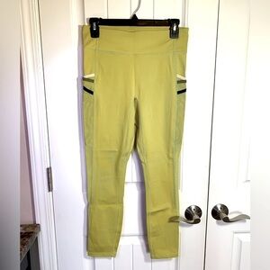 Fabletics Trinity Motion 360 Mid-Rise 7/8 Legging Size Medium Agave